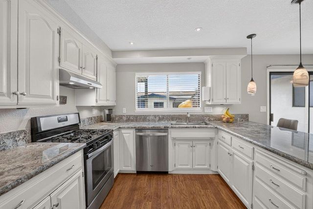 929 Lake Village Drive, Watsonville, CA 95076
