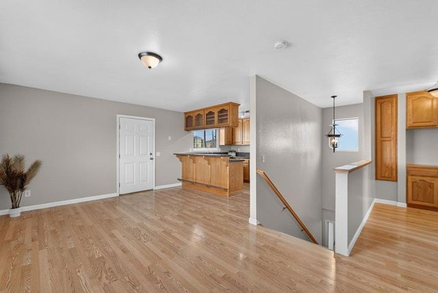 929 Lake Village Drive, Watsonville, CA 95076