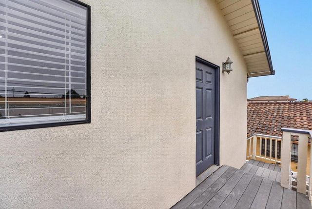 929 Lake Village Drive, Watsonville, CA 95076