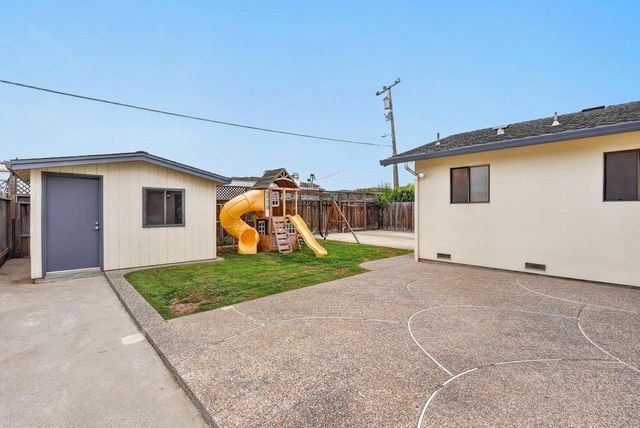 929 Lake Village Drive, Watsonville, CA 95076