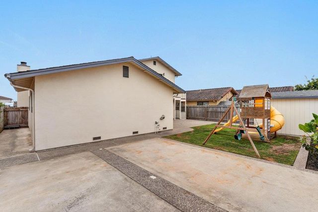 929 Lake Village Drive, Watsonville, CA 95076