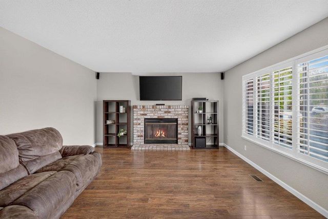 929 Lake Village Drive, Watsonville, CA 95076