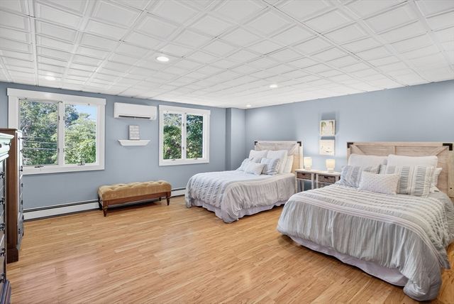 24 Jae Rd, Falmouth, MA 02540