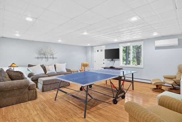 24 Jae Rd, Falmouth, MA 02540