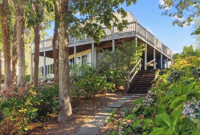 24 Jae Rd, Falmouth, MA 02540