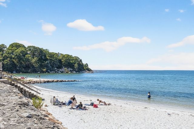 24 Jae Rd, Falmouth, MA 02540