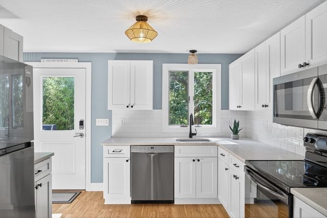 24 Jae Rd, Falmouth, MA 02540