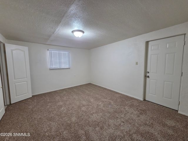 533 N Miranda Street, Las Cruces, NM 88005