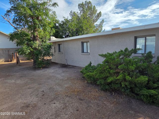533 N Miranda Street, Las Cruces, NM 88005