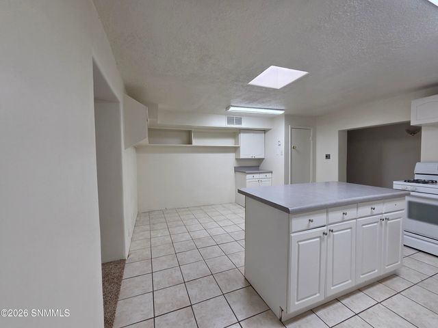 533 N Miranda Street, Las Cruces, NM 88005