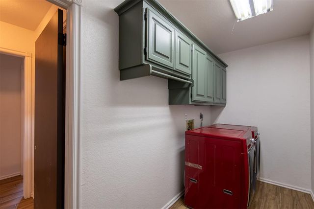 5243 W Lakeview Drive, Harrah, OK 73045