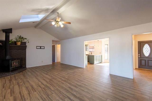 5243 W Lakeview Drive, Harrah, OK 73045