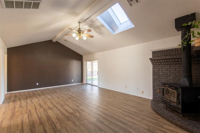 5243 W Lakeview Drive, Harrah, OK 73045