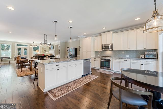 10705 Arlington Point, Johns Creek, GA 30022