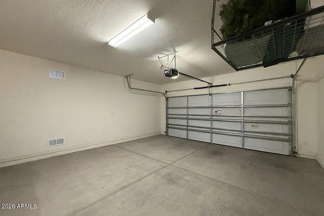 3330 W DONNER Drive, Phoenix, AZ 85041