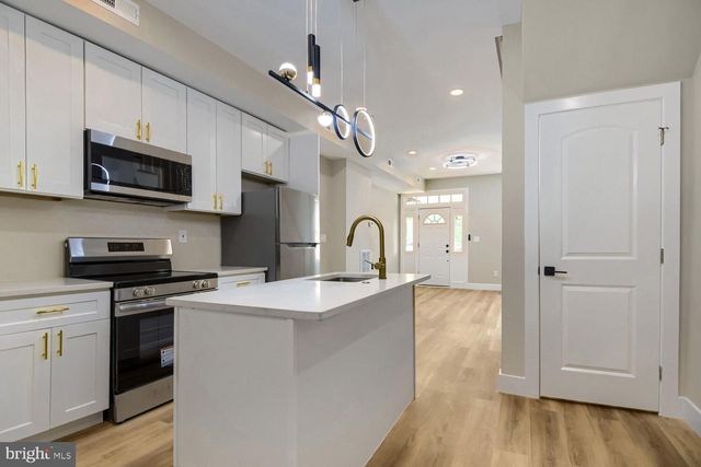 2542 OSWEGO AVE, Baltimore, MD 21215