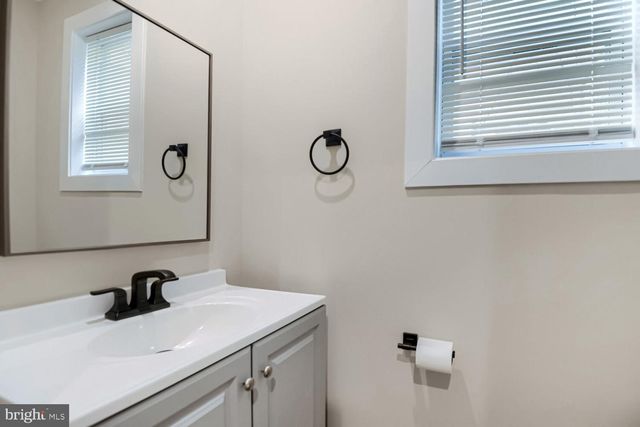 2542 OSWEGO AVE, Baltimore, MD 21215