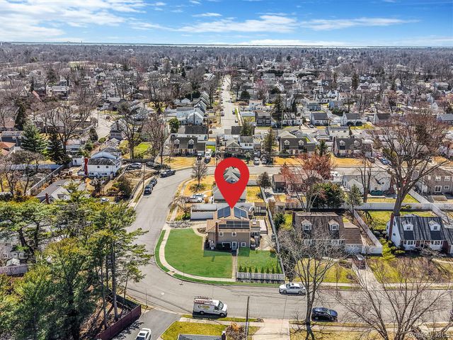 18 Wendorf Court, North Babylon, NY 11703