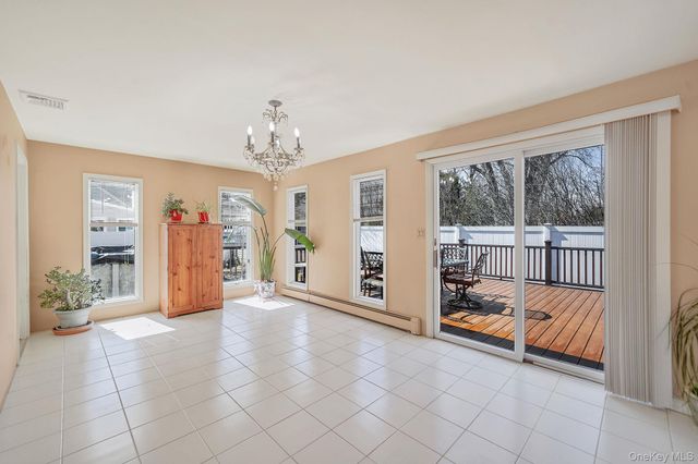 18 Wendorf Court, North Babylon, NY 11703