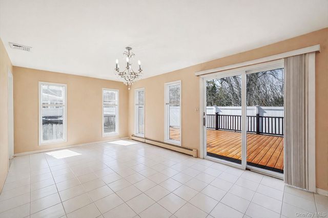 18 Wendorf Court, North Babylon, NY 11703