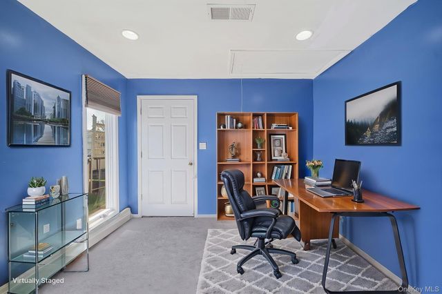 18 Wendorf Court, North Babylon, NY 11703