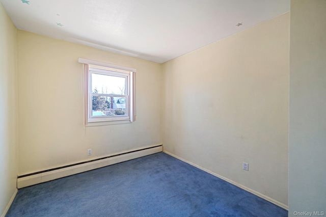 18 Wendorf Court, North Babylon, NY 11703