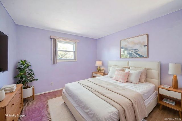 18 Wendorf Court, North Babylon, NY 11703