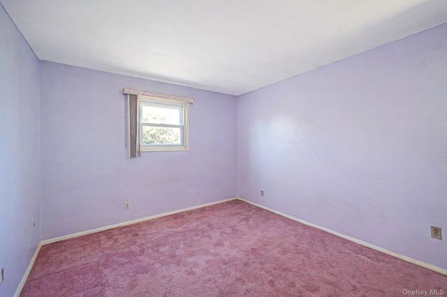 18 Wendorf Court, North Babylon, NY 11703