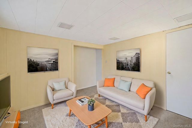 18 Wendorf Court, North Babylon, NY 11703