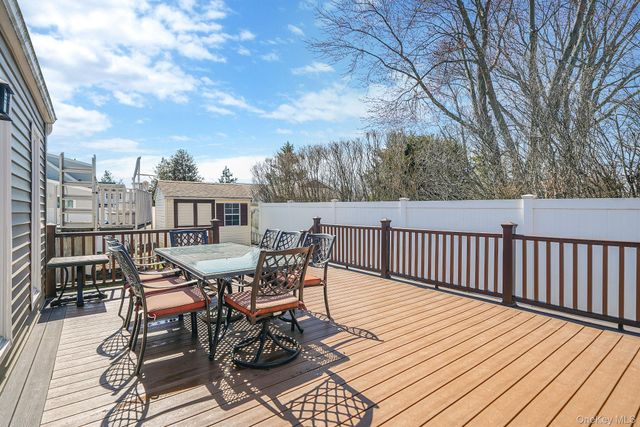 18 Wendorf Court, North Babylon, NY 11703