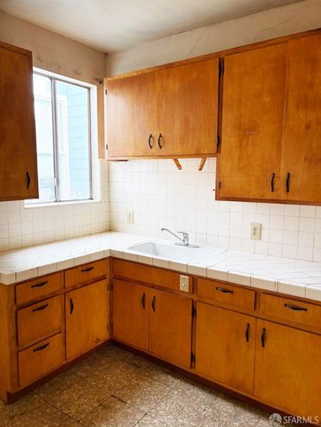 66 Theresa Street, San Francisco, CA 94112