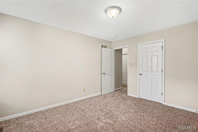 1156 Oak Hollow Drive, Imperial, MO 63052