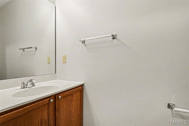 1156 Oak Hollow Drive, Imperial, MO 63052