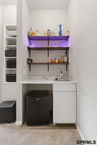 601 N Martin Drive, Bellevue, NE 68005