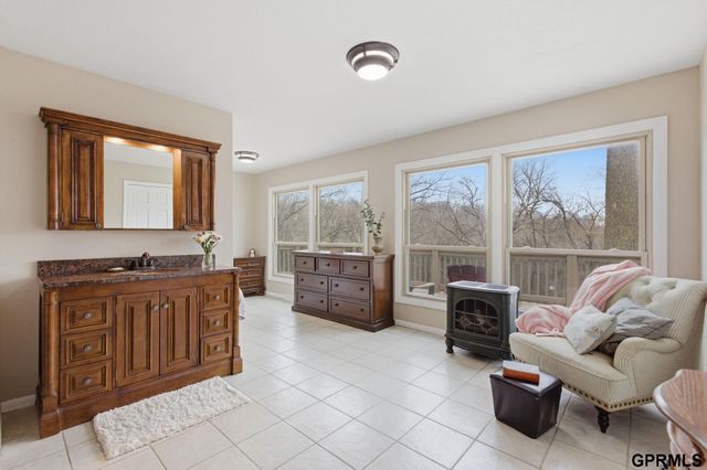 601 N Martin Drive, Bellevue, NE 68005