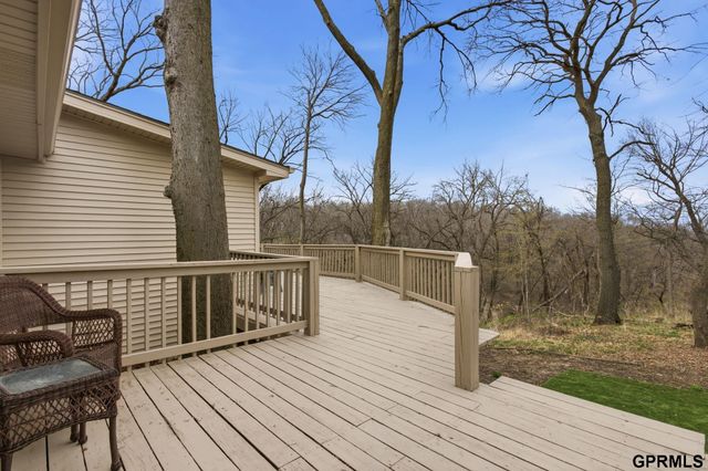 601 N Martin Drive, Bellevue, NE 68005