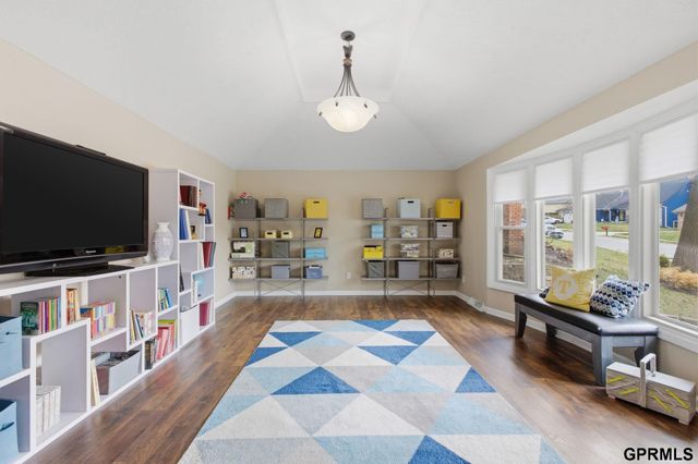 601 N Martin Drive, Bellevue, NE 68005