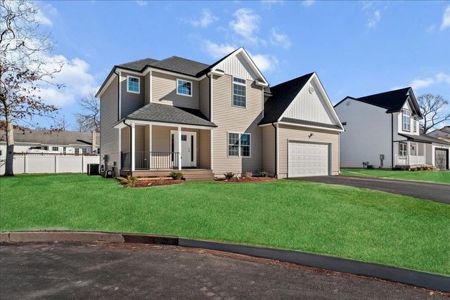 1 Fourth Avenue Avenue, Centereach, NY 11720
