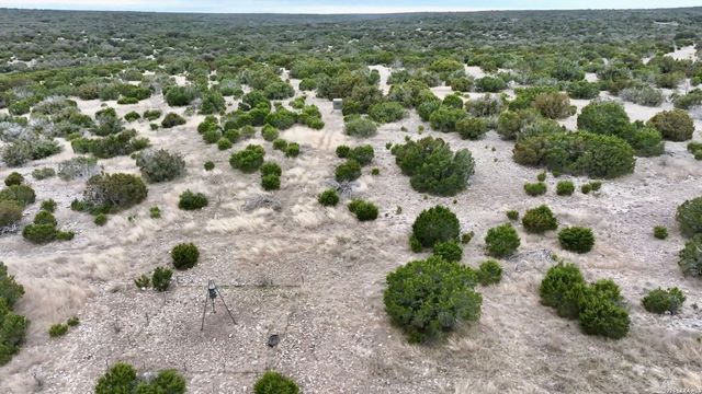 SD 16010 SD, Rocksprings, TX 78880