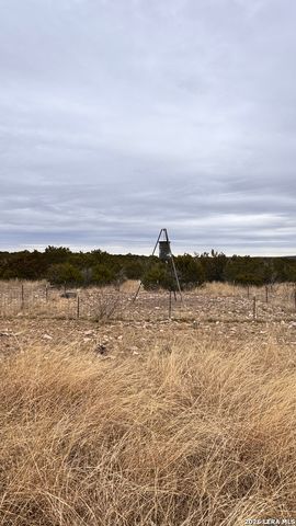 SD 16010 SD, Rocksprings, TX 78880
