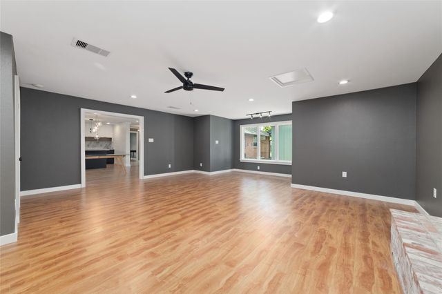 1626 Conrad Sauer Drive, Houston, TX 77043