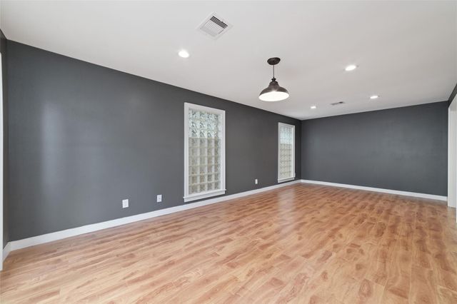 1626 Conrad Sauer Drive, Houston, TX 77043