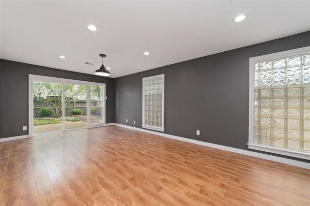 1626 Conrad Sauer Drive, Houston, TX 77043