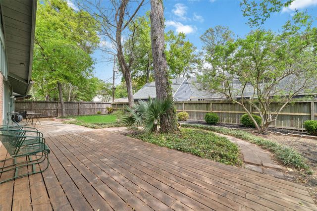 1626 Conrad Sauer Drive, Houston, TX 77043