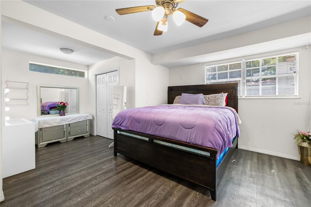 Image 16 of property listing at 117 W STRICKLAND STREET, Plant City, FL 33563