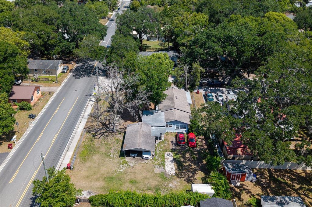 Image 39 of property listing at 117 W STRICKLAND STREET, Plant City, FL 33563