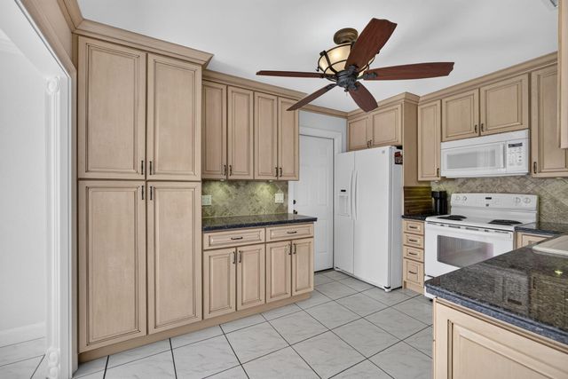 18371 Flagship Circle, Jupiter, FL 33458