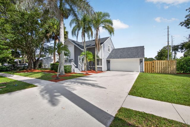 18371 Flagship Circle, Jupiter, FL 33458