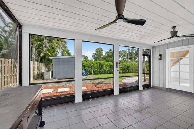 18371 Flagship Circle, Jupiter, FL 33458