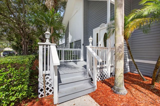18371 Flagship Circle, Jupiter, FL 33458